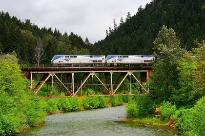The Coast Starlight at North Fork of the Willamette River, by Wiki-media.