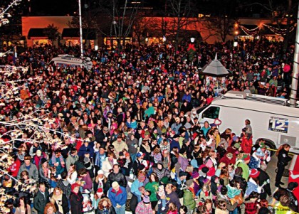 Ashland's plaza on the craziest Halloween of record.