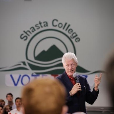 Bill Clinton addresses Shasta College audience by Rocky Slaughter